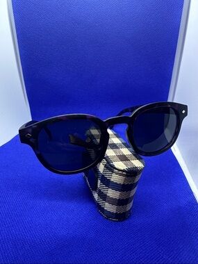 Steve Madden Sunglasses/Readers +250